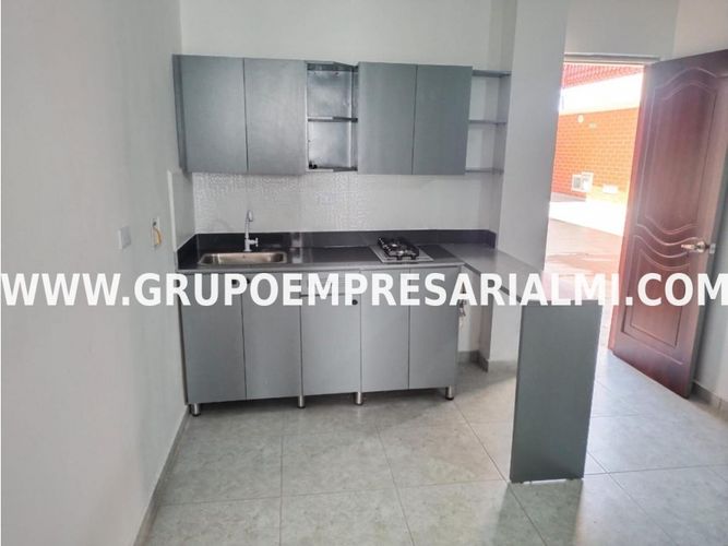 Apartaestudio en  Arriendo en Boston, Medellín - Miniatura 2