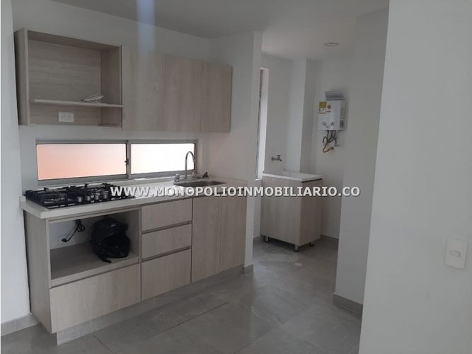 Apartaestudio en  Arriendo en Las Lomitas, Sabaneta - Miniatura 2