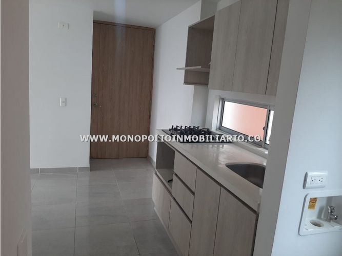 Apartaestudio en  Arriendo en Las Lomitas, Sabaneta - Miniatura 3