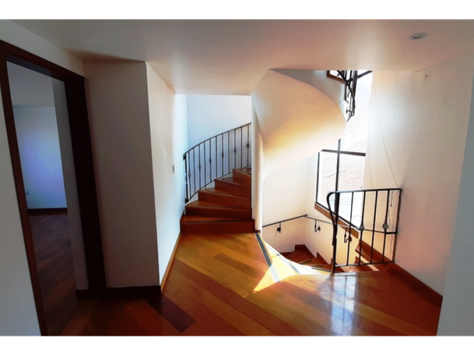 Casa en arriendo en Cota - Miniatura 3