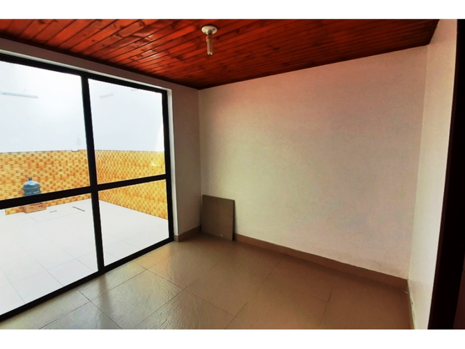 Casa en arriendo en Cota - Miniatura 8