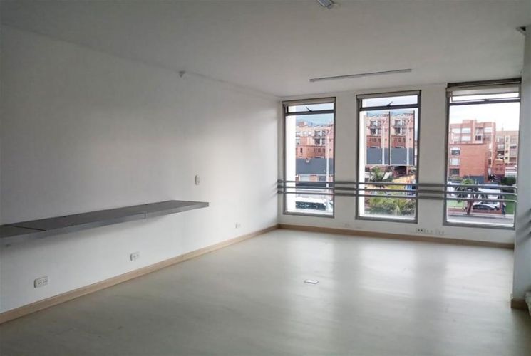 Oficina en venta en Santa Barbara, Bogotá - Miniatura 2