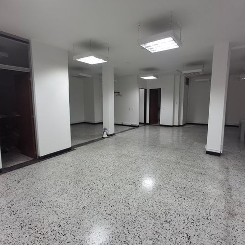 Edificio en  Arriendo en Bogotá, d.c., Bogotá - Miniatura 2