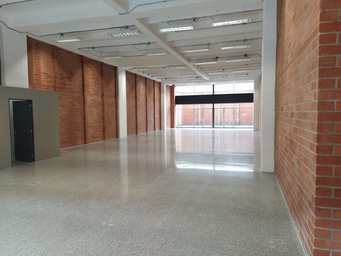 Local en  Arriendo en El Poblado, Medellín - Miniatura 3