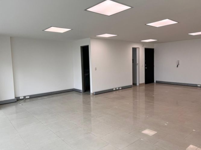 Oficina en  Arriendo en Santa Barbara, Bogotá - Miniatura 5