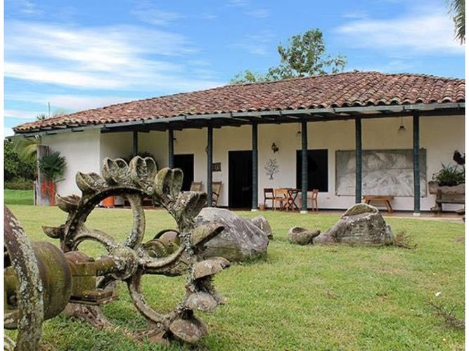 Finca en  Venta en Montenegro - Imagen 1