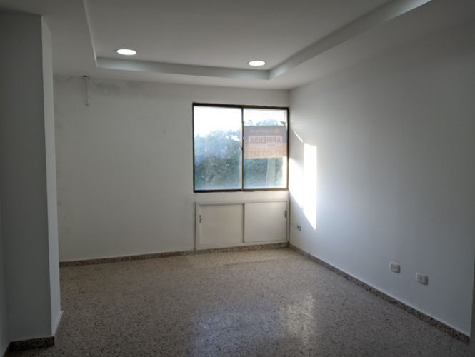 Oficina en arriendo en Urb. Rosendo Garces, Montería - Miniatura 7