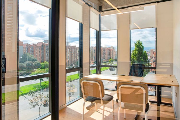 Oficina en arriendo en Bogotá - Miniatura 3