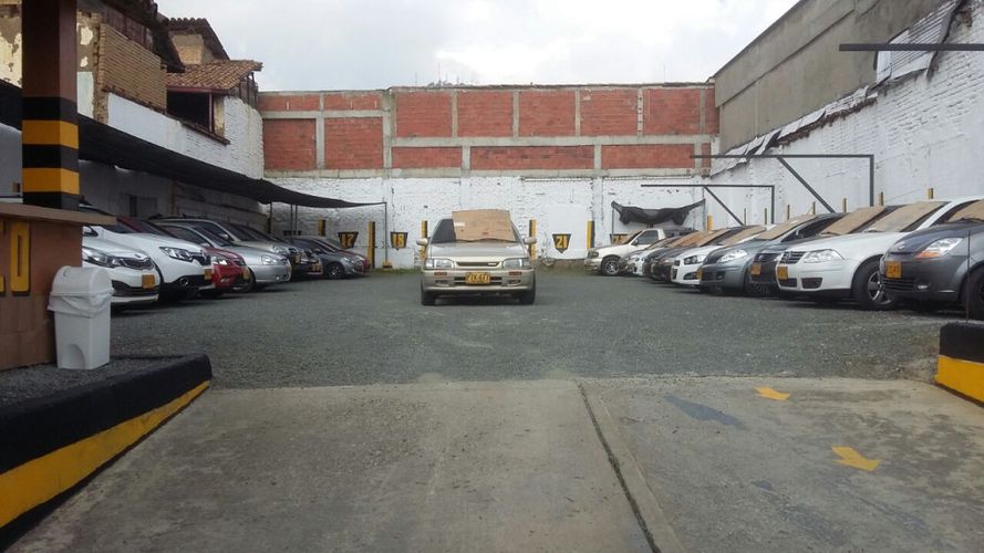 Parqueadero en  Venta en Centro, Cali - Miniatura 3