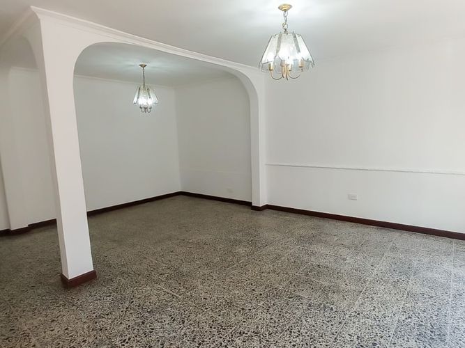 Casa en  Arriendo en Envigado - Miniatura 2