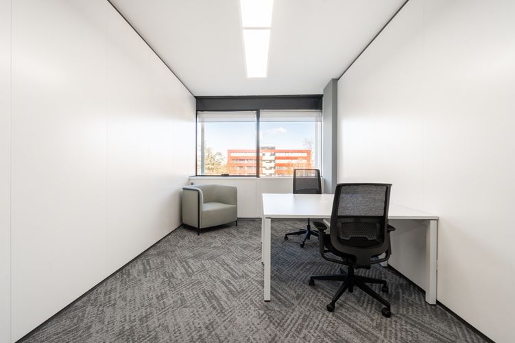 Oficina en  Arriendo en Bogotá - Miniatura 2