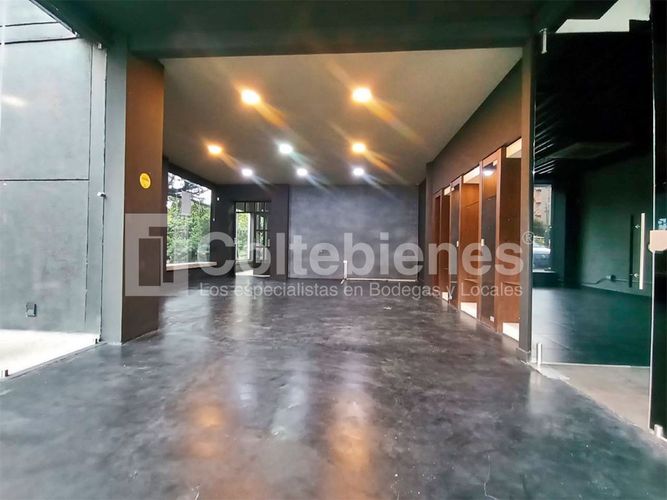Local en  Arriendo en Manila, Medellín - Imagen 1
