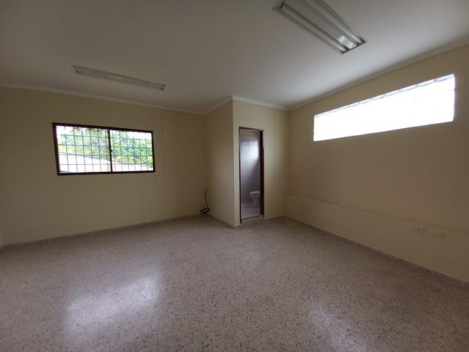 Oficina en arriendo en El centro, Cereté - Miniatura 18