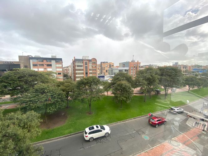 Oficina en  Arriendo en Santa Barbara, Bogotá - Miniatura 2