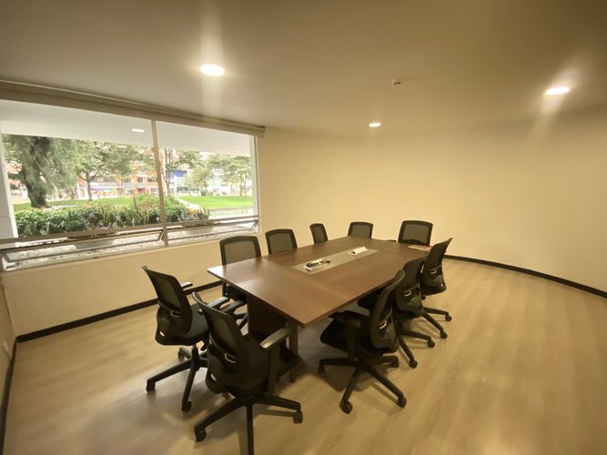 Oficina en  Arriendo en Santa Barbara, Bogotá - Miniatura 8