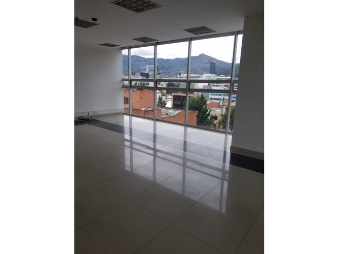 Edificio en arriendo en Zona chapinero, Bogotá - Miniatura 2