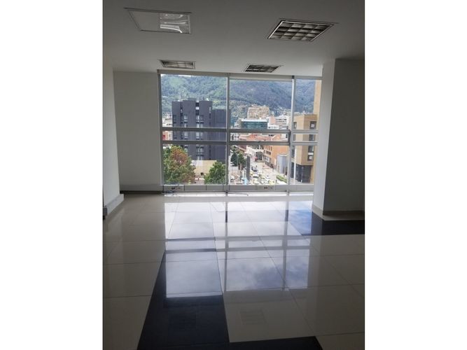 Edificio en arriendo en Zona chapinero, Bogotá - Miniatura 4