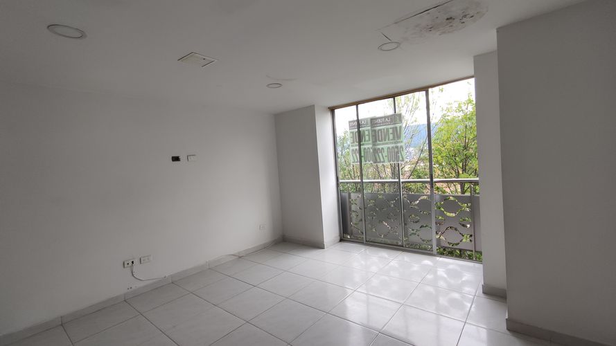 Apartamento en  Venta en Barrio Cristóbal, Medellín - Miniatura 2