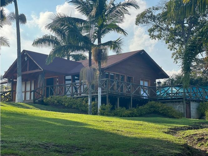 Finca en  Arriendo en Peñol - Imagen 1