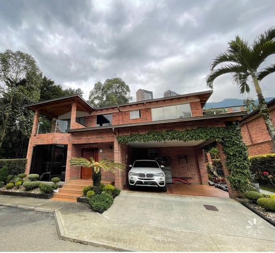 Casa en  Arriendo en Altos del poblado, Medellín - Miniatura 3