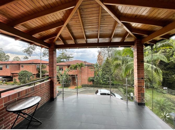 Casa en  Arriendo en Altos del poblado, Medellín - Miniatura 11
