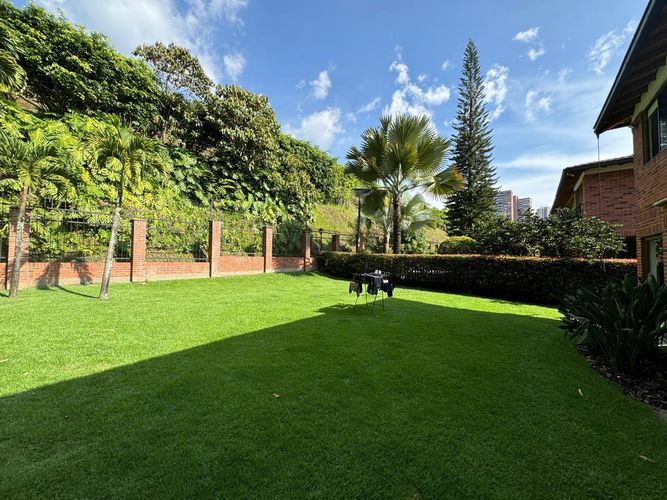 Casa en  Arriendo en Altos del poblado, Medellín - Miniatura 12