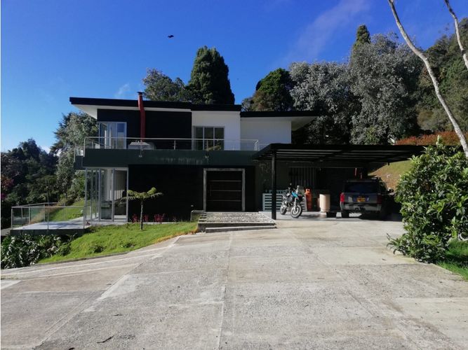 Finca en  Arriendo en Envigado - Miniatura 2