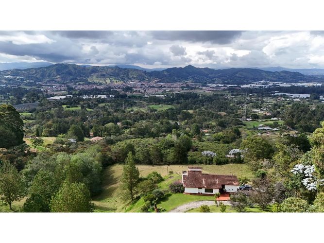 Finca en  Arriendo en Lomitas, La ceja - Miniatura 3