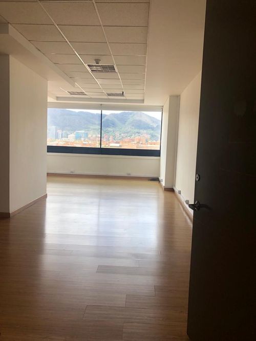 Oficina en  Arriendo en Chico norte, Bogotá - Miniatura 2