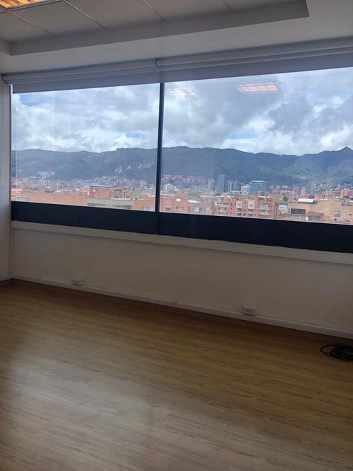 Oficina en  Arriendo en Chico norte, Bogotá - Miniatura 3