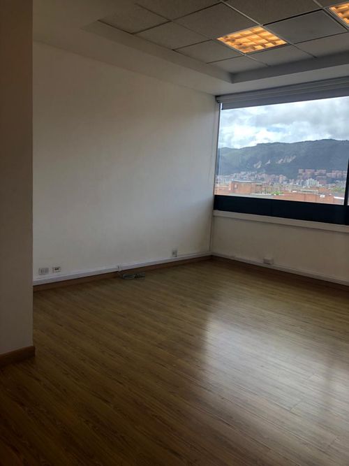Oficina en  Arriendo en Chico norte, Bogotá - Miniatura 4