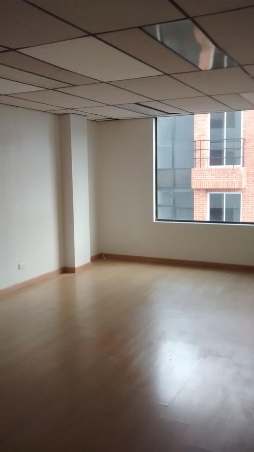 Oficina en  Arriendo en Bogotá - Miniatura 3