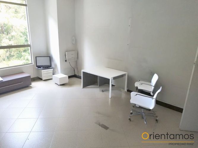 Oficina en  Arriendo en El Poblado, Medellín - Miniatura 2
