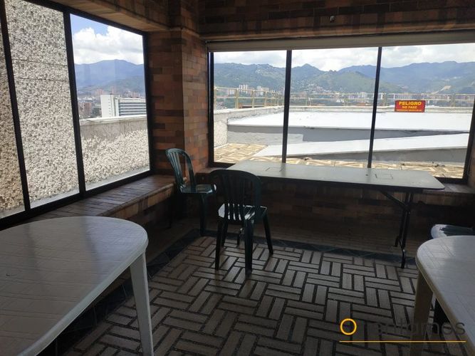 Oficina en  Arriendo en El Poblado, Medellín - Miniatura 13