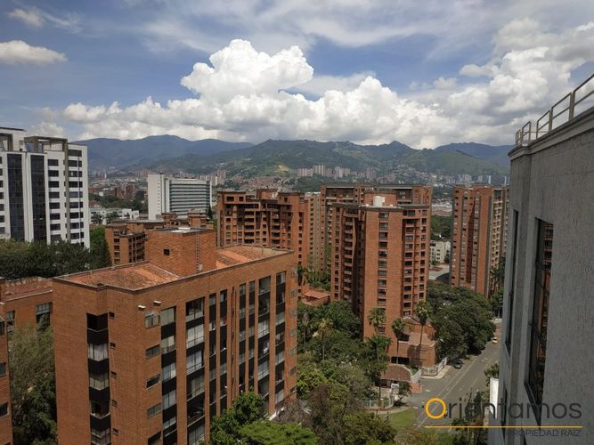 Oficina en  Arriendo en El Poblado, Medellín - Miniatura 16