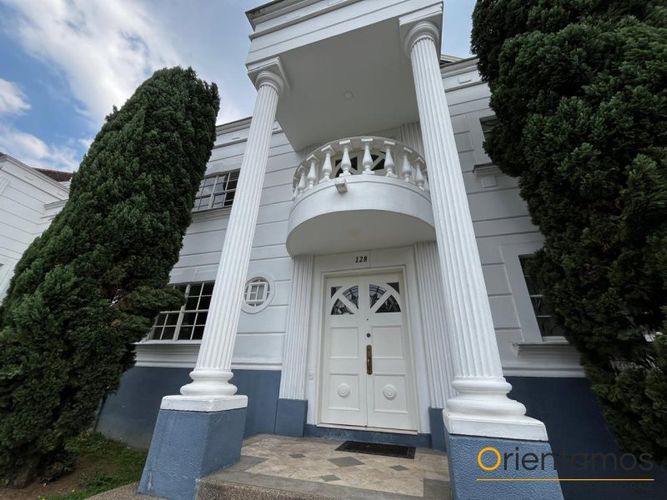 Casa en arriendo en El Poblado, Medellín - Imagen 1
