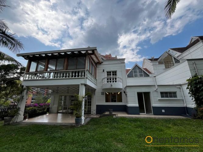 Casa en arriendo en El Poblado, Medellín - Miniatura 3