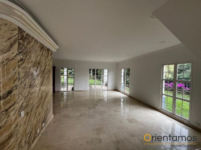 Casa en arriendo en El Poblado, Medellín - Miniatura 5