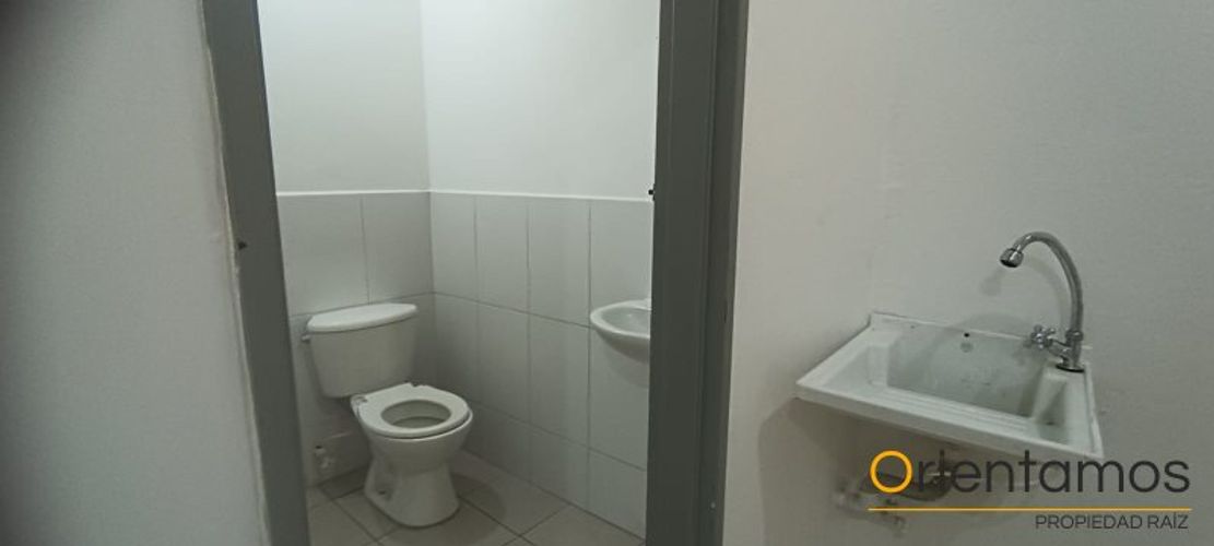 Local en  Arriendo en El Poblado, Medellín - Miniatura 12