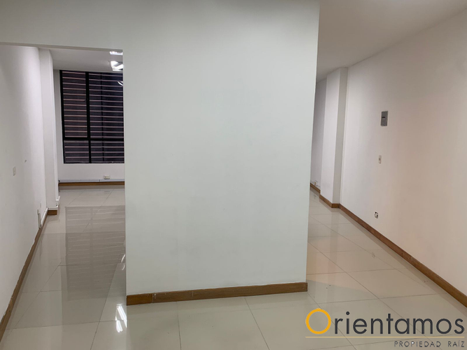 Local en arriendo en El Poblado, Medellín - Miniatura 2