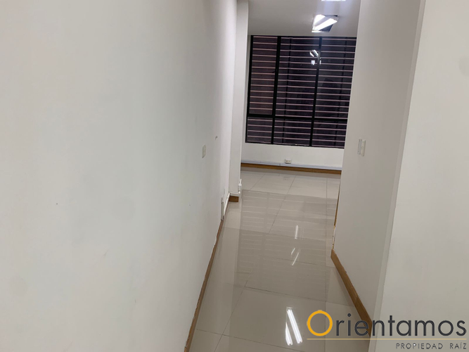 Local en arriendo en El Poblado, Medellín - Miniatura 4