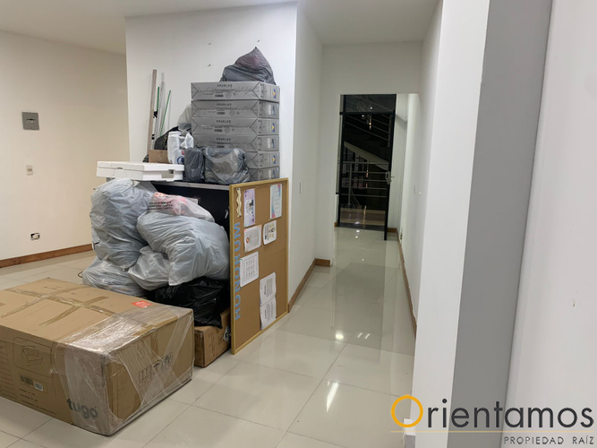 Local en arriendo en El Poblado, Medellín - Miniatura 8