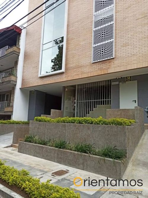 Oficina en arriendo en Conquistadores, Medellín - Imagen 1