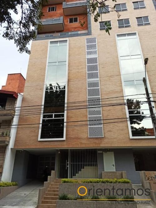 Oficina en arriendo en Conquistadores, Medellín - Miniatura 2
