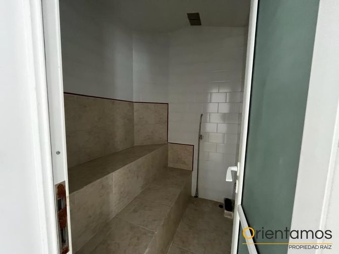 Casa en arriendo en El Poblado, Medellín - Miniatura 10