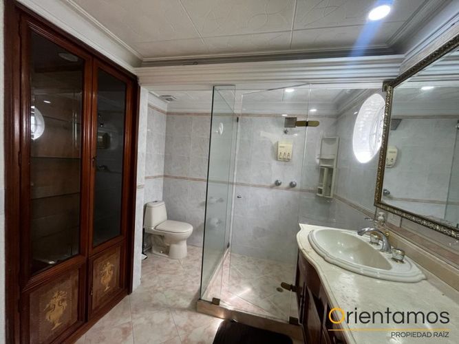 Casa en arriendo en El Poblado, Medellín - Miniatura 11