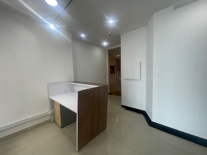 Oficina en  Arriendo en Santa Barbara, Bogotá - Miniatura 4