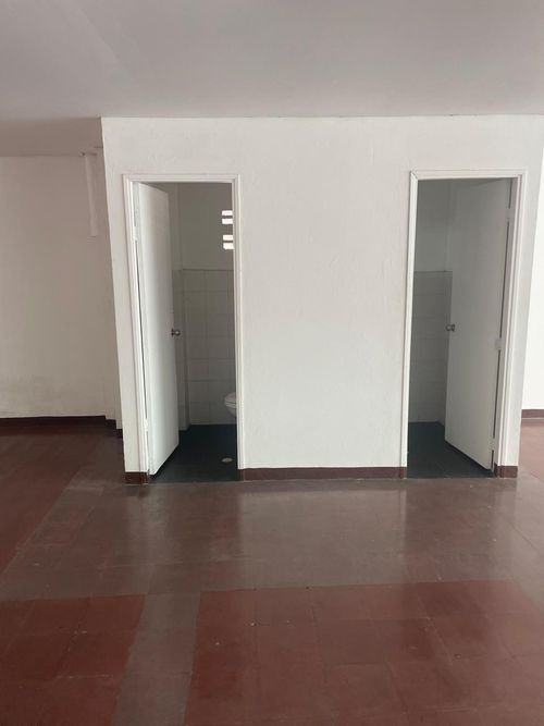 Local en  Arriendo en Perpetuo socorro, Medellín - Miniatura 9