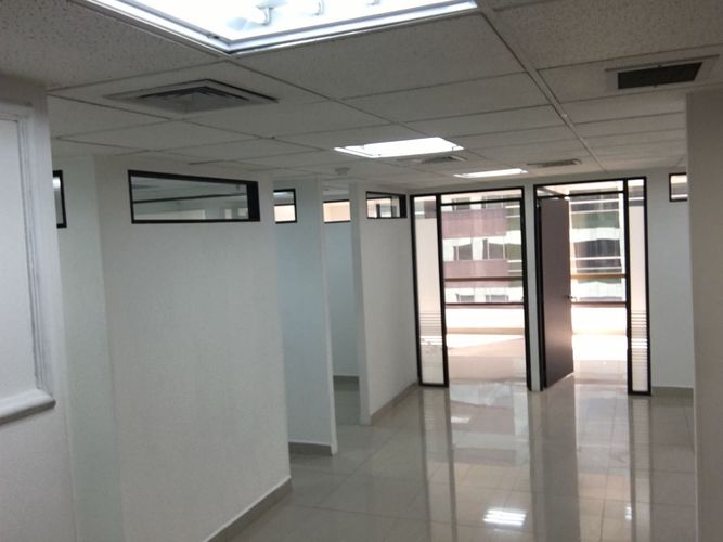 Oficina en  Arriendo en Santa barbara occidental, Bogotá - Miniatura 18