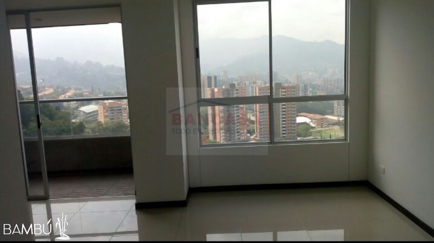 Apartamento en  Arriendo en Loma del Esmeraldal, Envigado - Miniatura 3